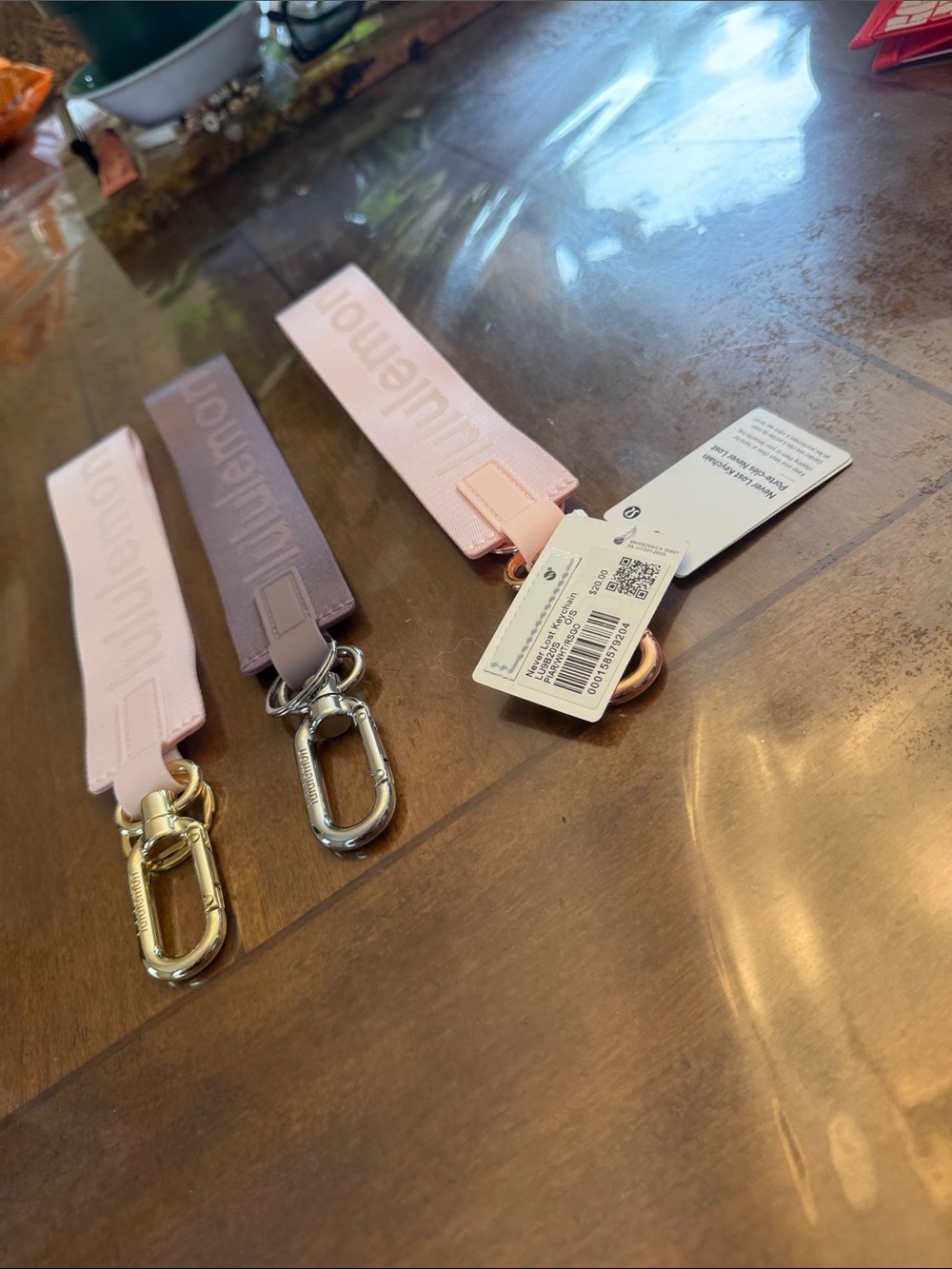 *NWOT* Lululemon athletica Pink, Lavender & Blush Triple Key Chain Set - Picture 2 of 2